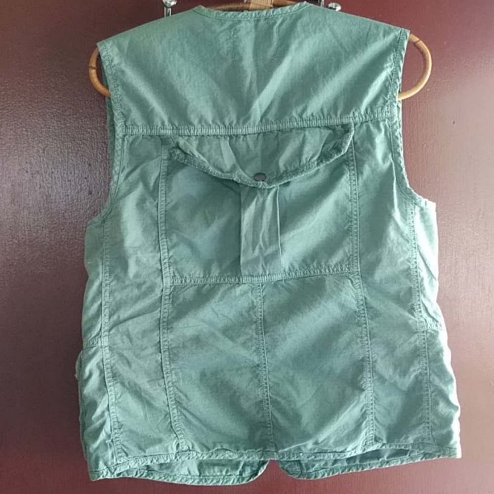 Vest - Picture 2 of 6